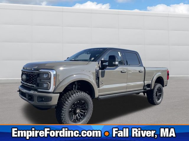 New 2026 Ford F250 Lariat w/ Black Appearance Package