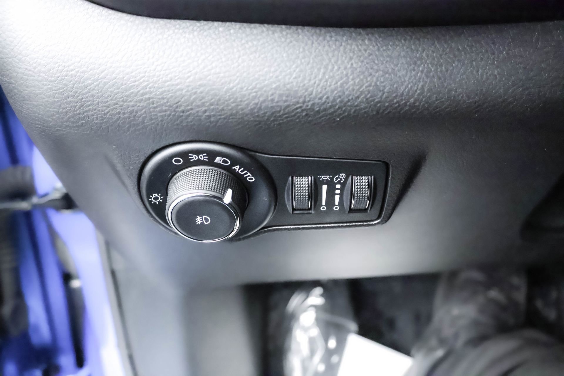 Used 2025 Jeep Compass Latitude w/ Altitude Special Edition image 29