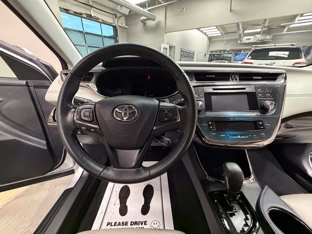 Used 2014 Toyota Avalon XLE Touring FWD image 12