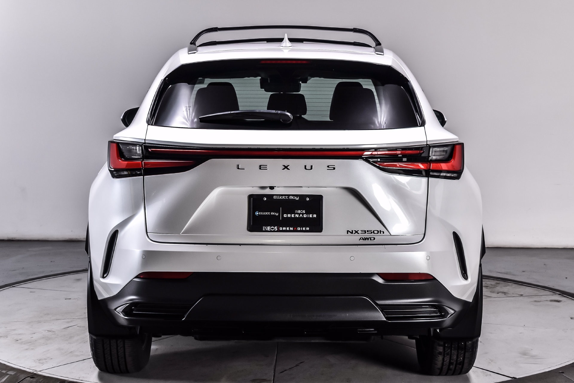 Used 2025 Lexus NX 350h AWD w/ Accessory Package (2T) image 5