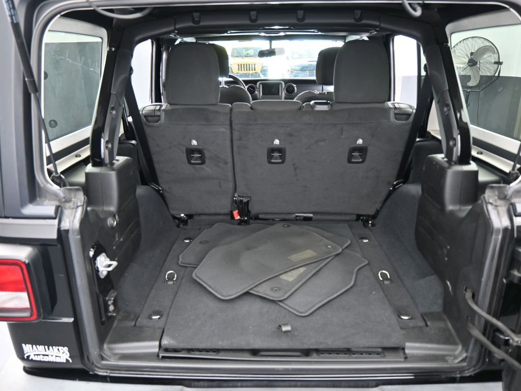 Used 2022 Jeep Wrangler Unlimited Sport image 40