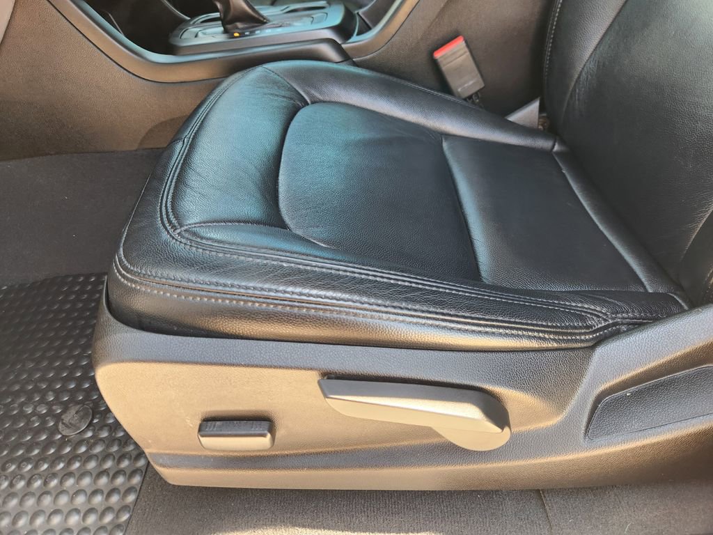 Used 2022 GMC Canyon Elevation Standard w/ Convenience Package RWD image 24