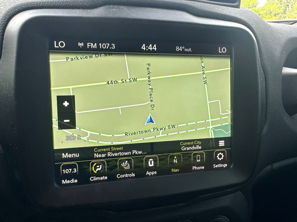 Certified 2022 Jeep Renegade Altitude w/ Sun/Sound Group AWD/4WD image 18