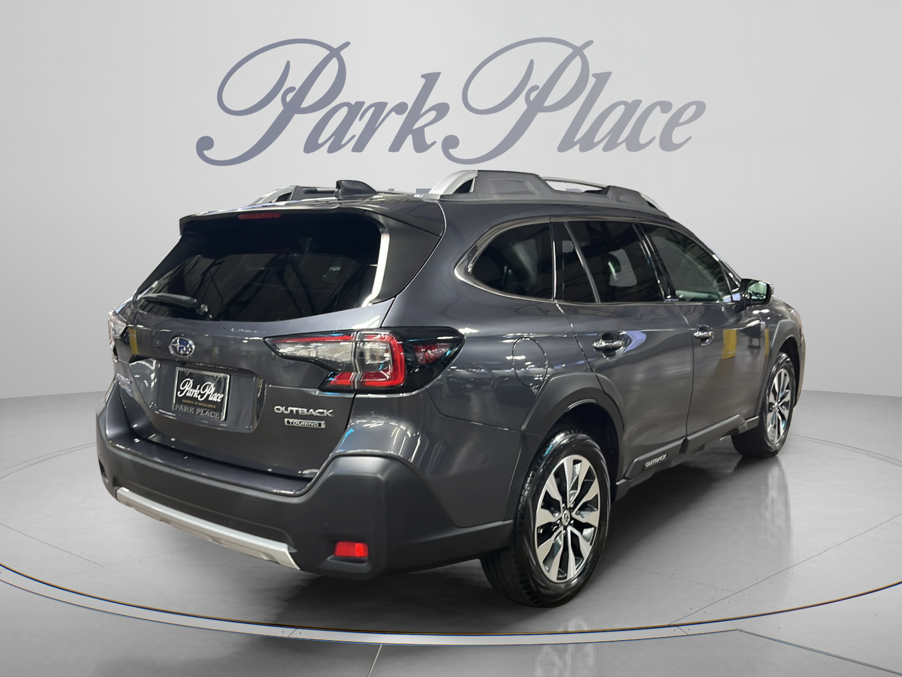 Used 2023 Subaru Outback Touring AWD/4WD image 6