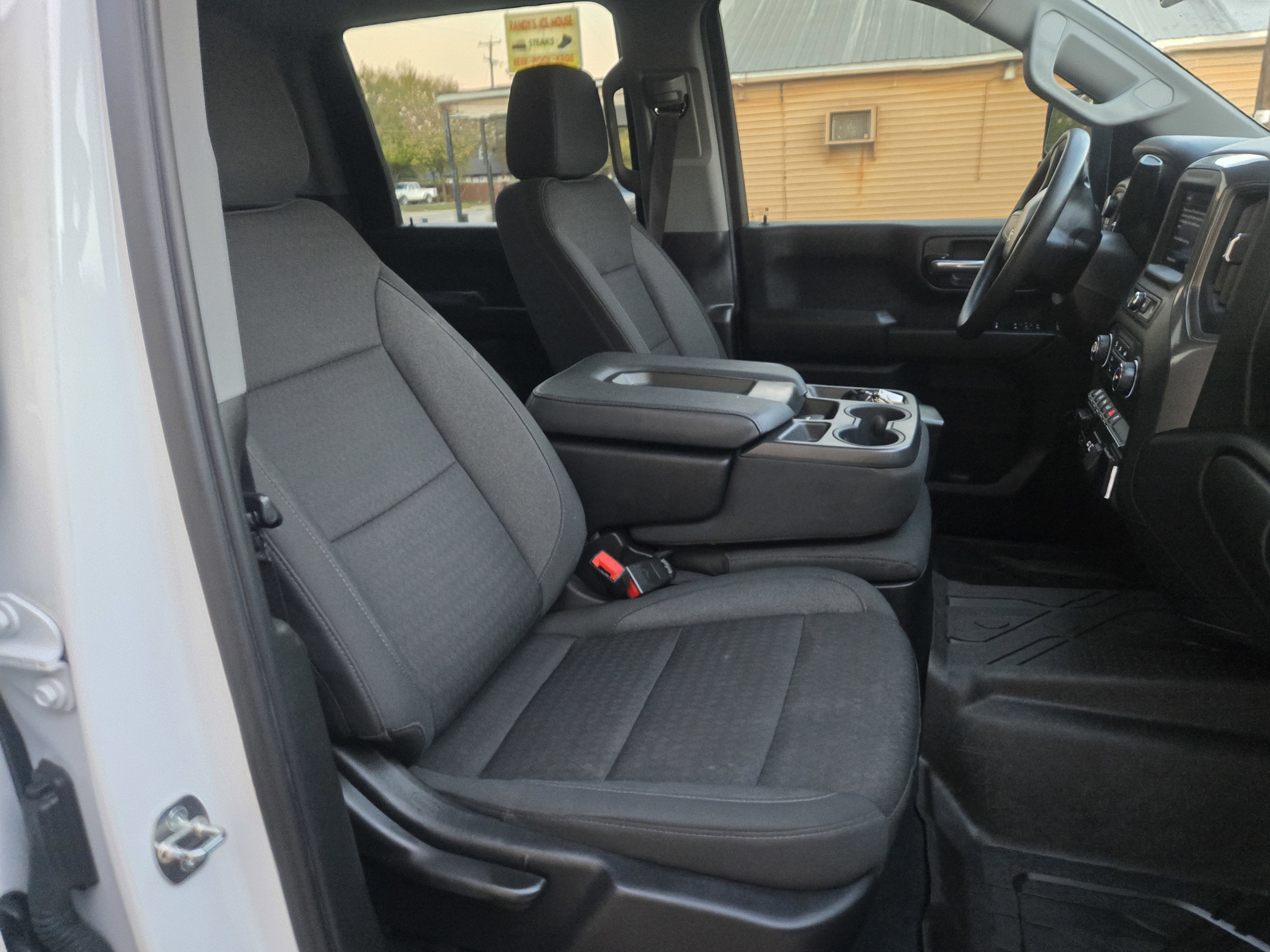 Used 2024 Chevrolet Silverado 2500 Custom w/ Custom Value Package image 9