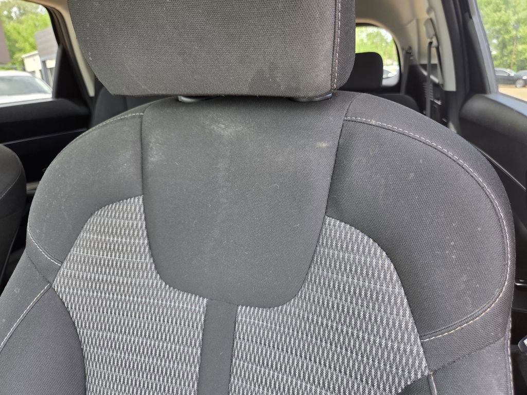 Used 2023 Kia Sorento LX image 16