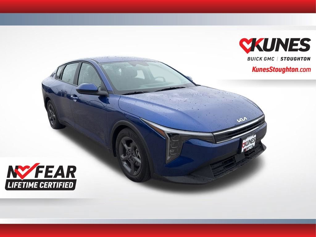 Used 2025 Kia K4 LXS image 1