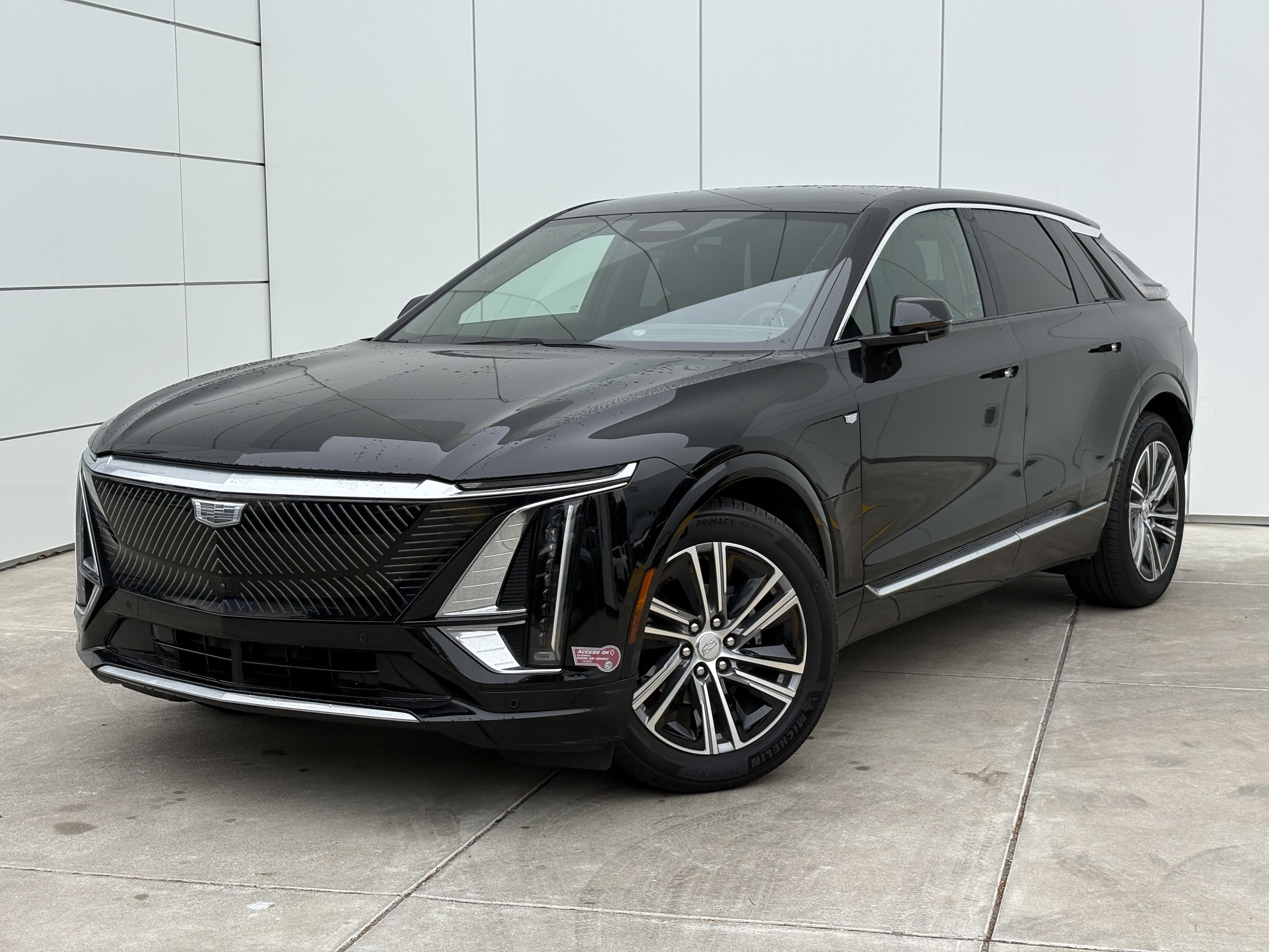 Certified 2024 Cadillac Lyriq Luxury w/ LPO, Floor Liner Package AWD/4WD image 2