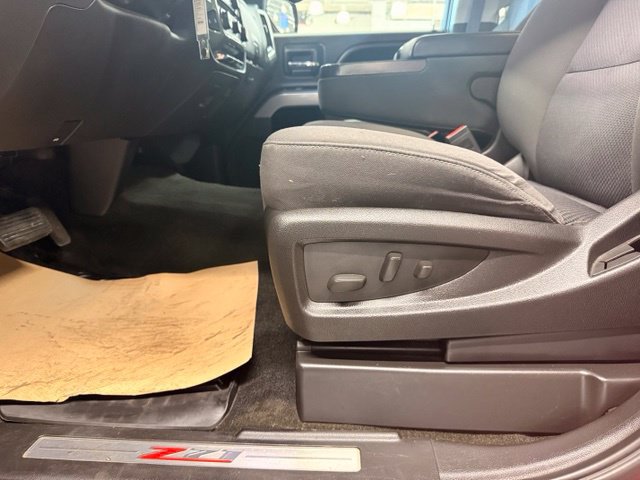 Used 2015 Chevrolet Silverado 1500 LT AWD/4WD image 9
