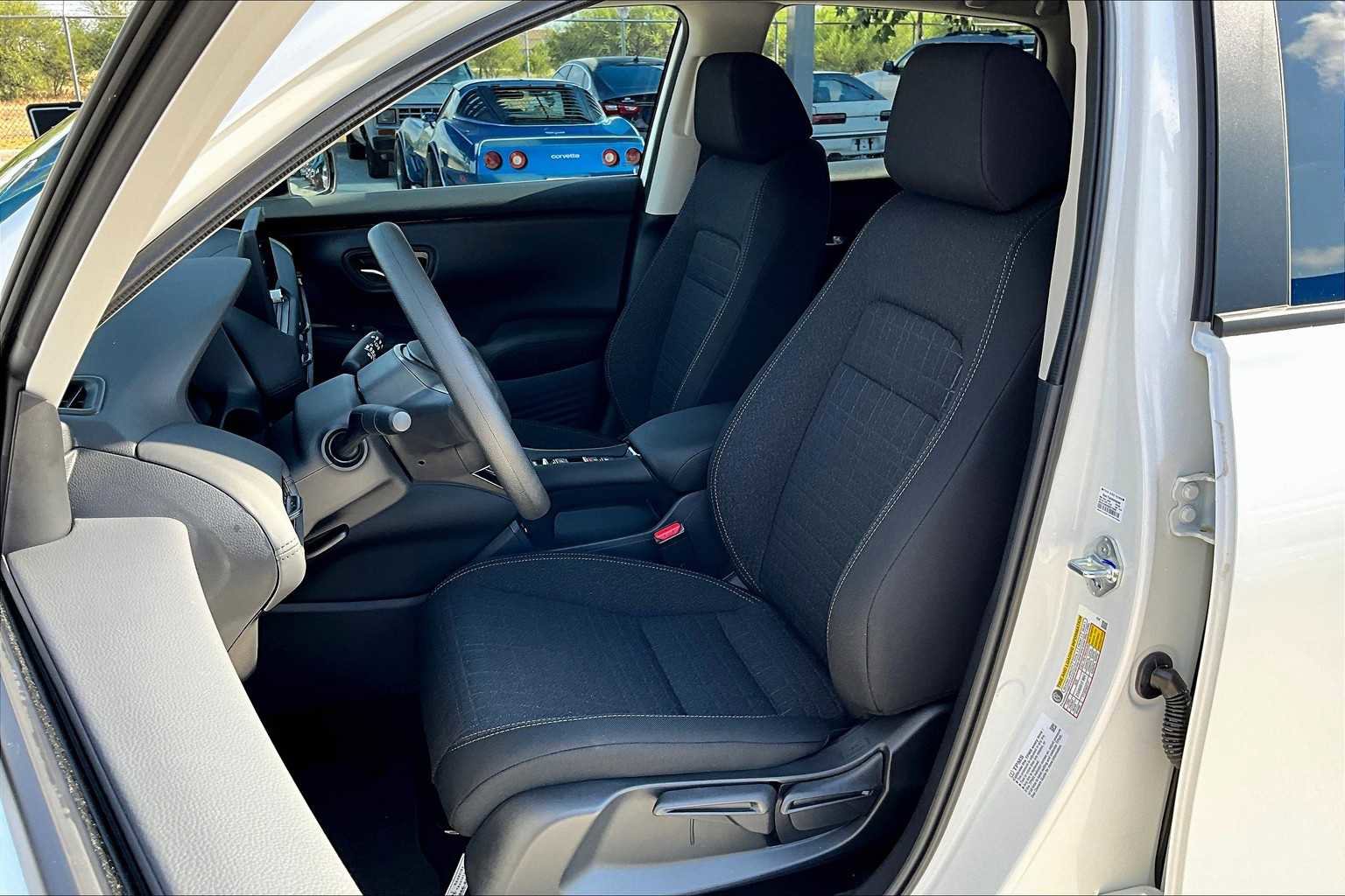 Used 2026 Honda HR-V LX image 9