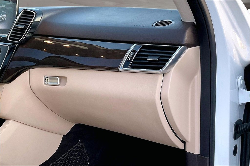 Used 2018 Mercedes-Benz GLE 350 4MATIC image 25