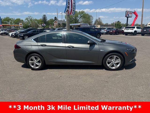 Used 2018 Buick Regal Preferred FWD image 2