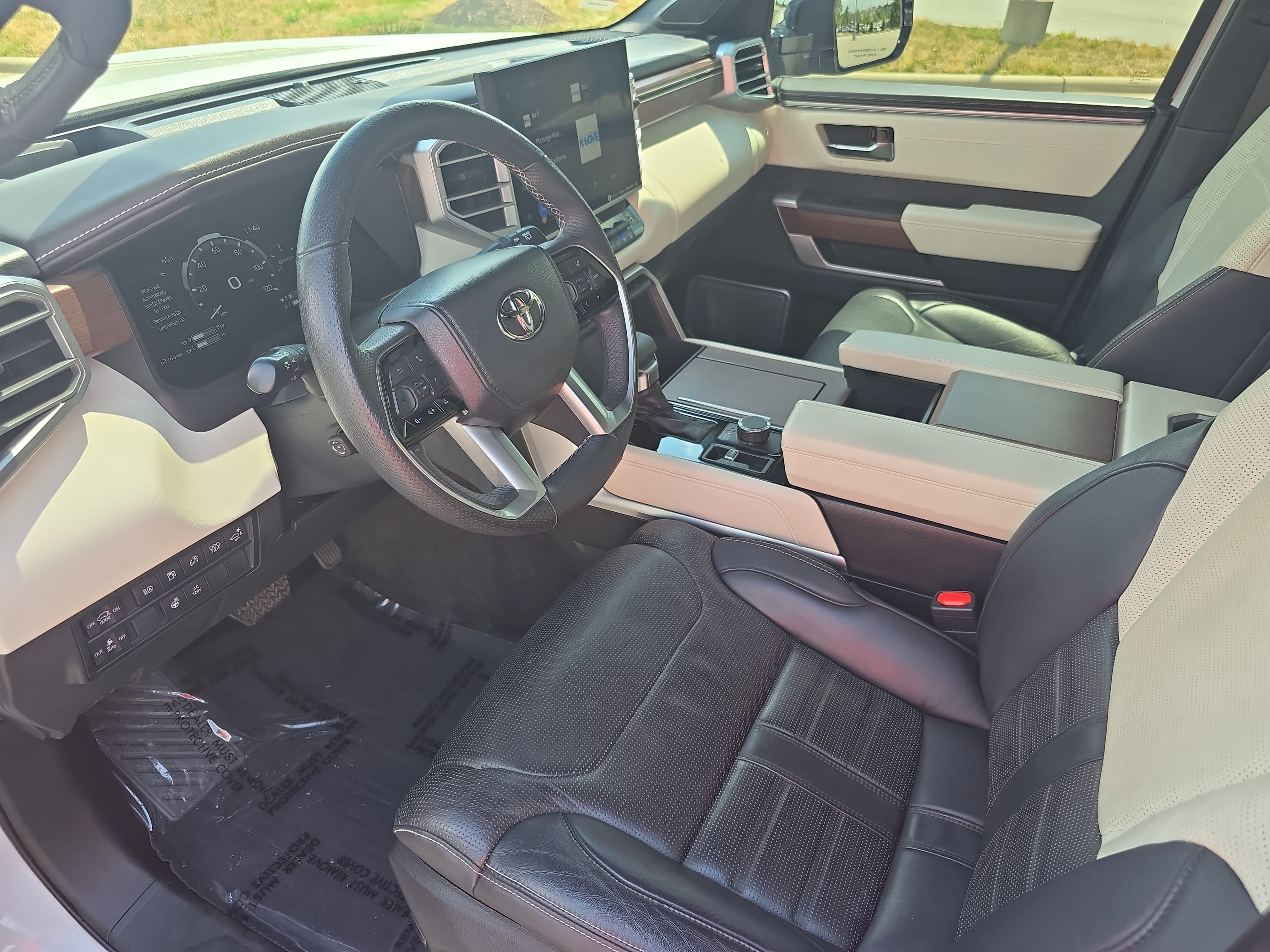 Used 2023 Toyota Sequoia Capstone AWD/4WD image 16