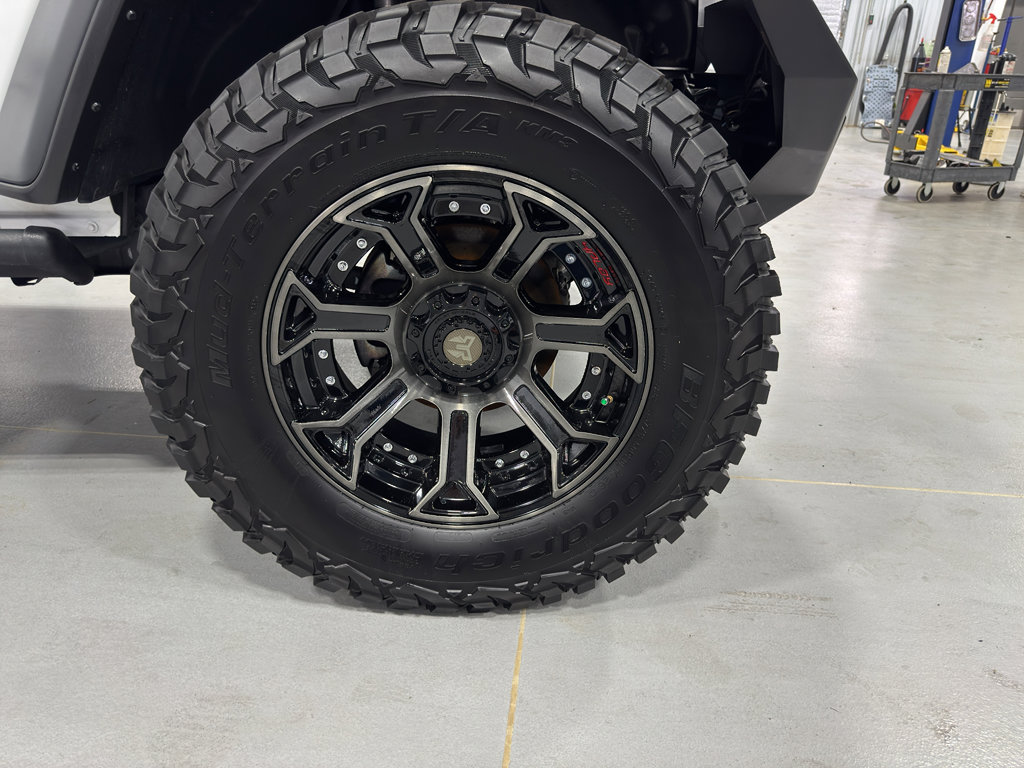 Used 2024 Jeep Wrangler Willys image 19