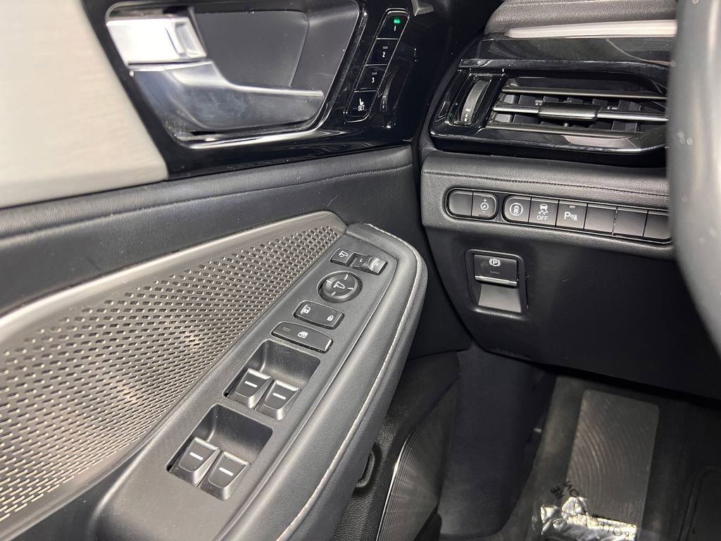 Used 2024 Acura MDX SH-AWD w/ Technology Package image 10