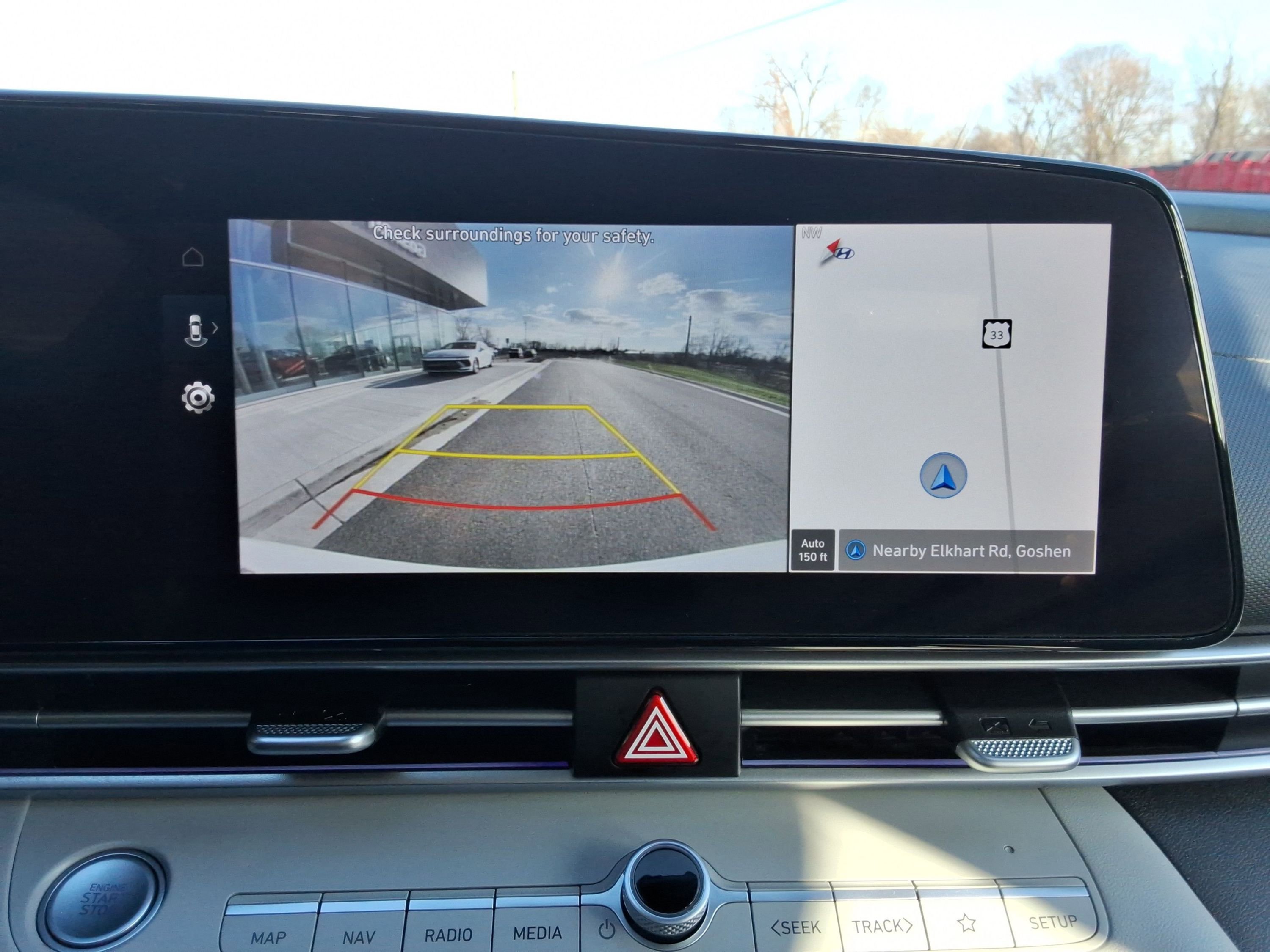 Used 2025 Hyundai Elantra Limited image 16