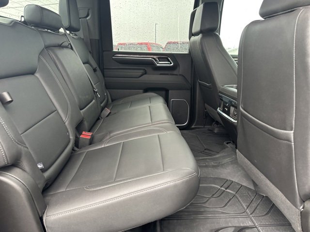 Used 2024 Chevrolet Silverado 2500 LTZ w/ LTZ Convenience Package image 17