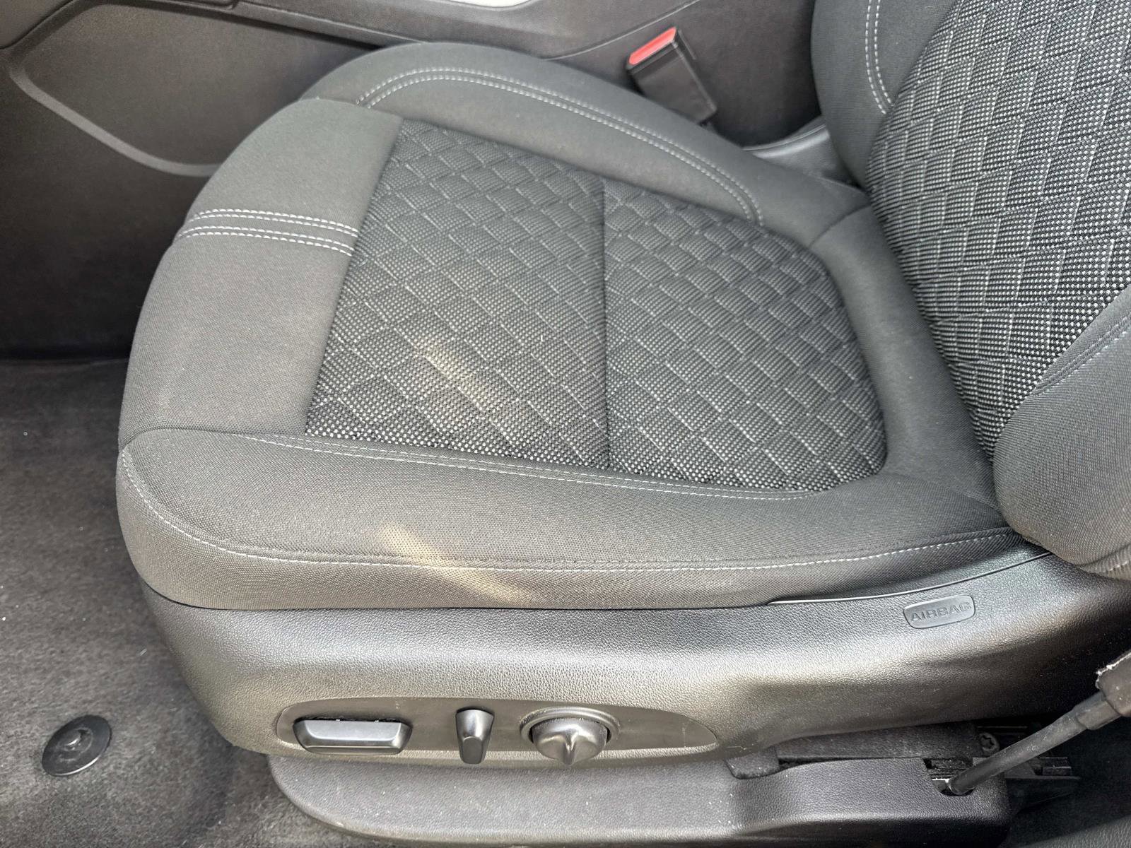 Used 2020 Chevrolet Blazer LT image 19