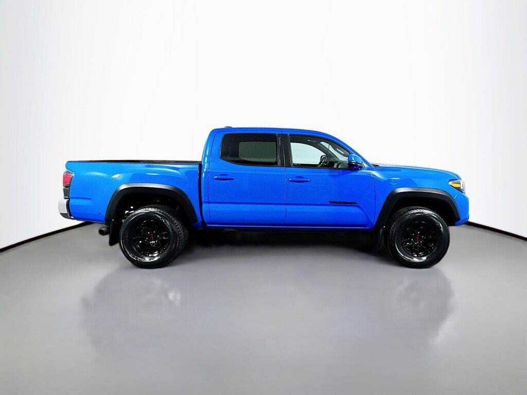 Used 2020 Toyota Tacoma TRD Off-Road w/ TRD Premium Off Road Package image 6