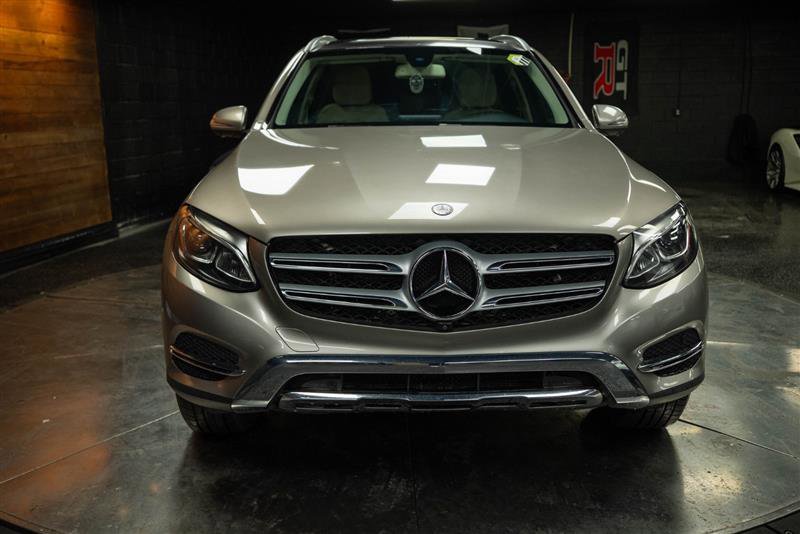 Used 2019 Mercedes-Benz GLC 300 4MATIC w/ Parking Assistance Package image 3
