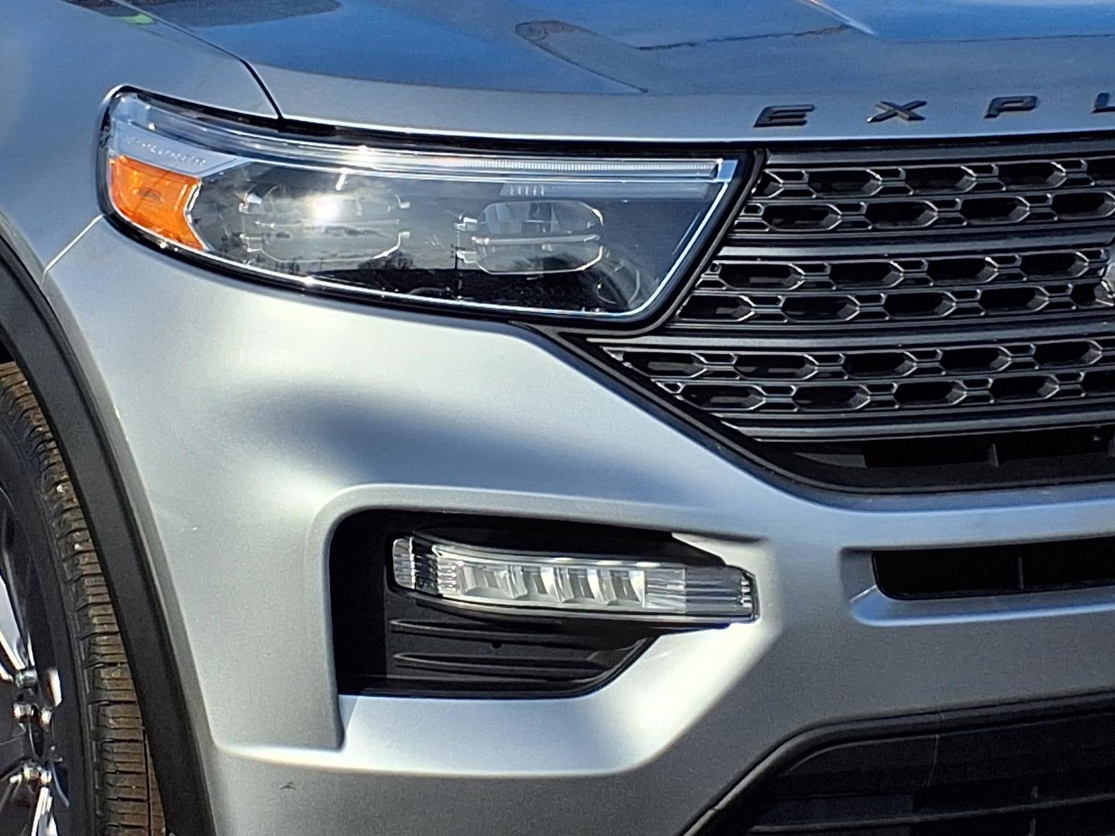 Used 2023 Ford Explorer XLT w/ Equipment Group 202A image 30