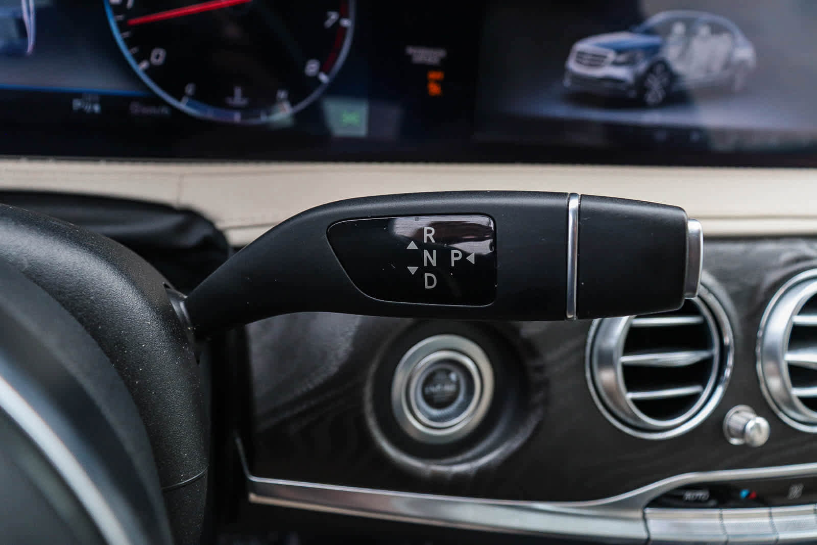 Used 2018 Mercedes-Benz S 560 Sedan image 26