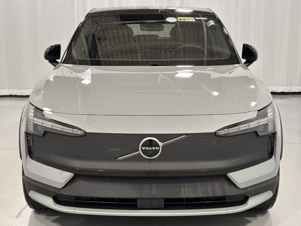 New 2026 Volvo EX30 Cross Country Ultra image 3
