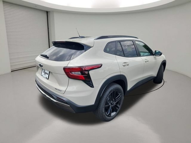 New 2026 Chevrolet Trax ACTIV w/ Sunroof Package FWD image 7