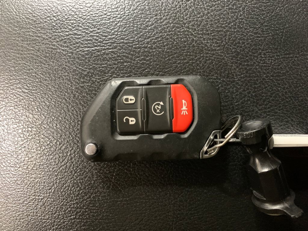 Used 2020 Jeep Gladiator Sport w/ Quick Order Package 24S image 13