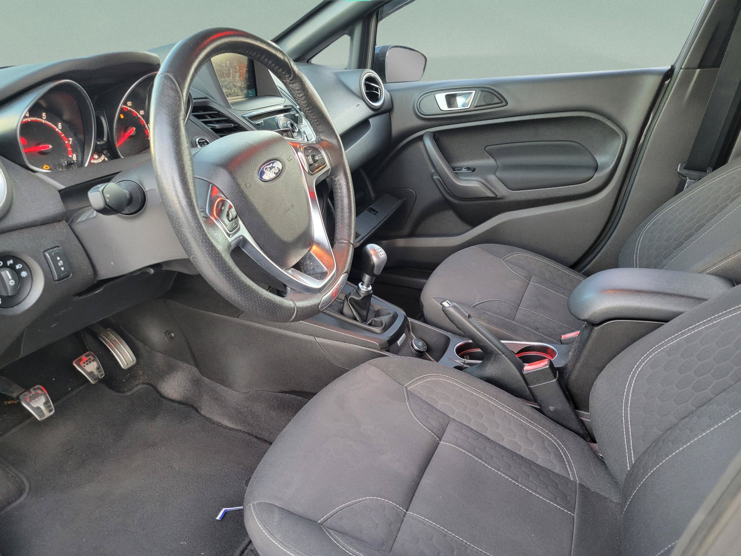 Used 2019 Ford Fiesta ST FWD image 13