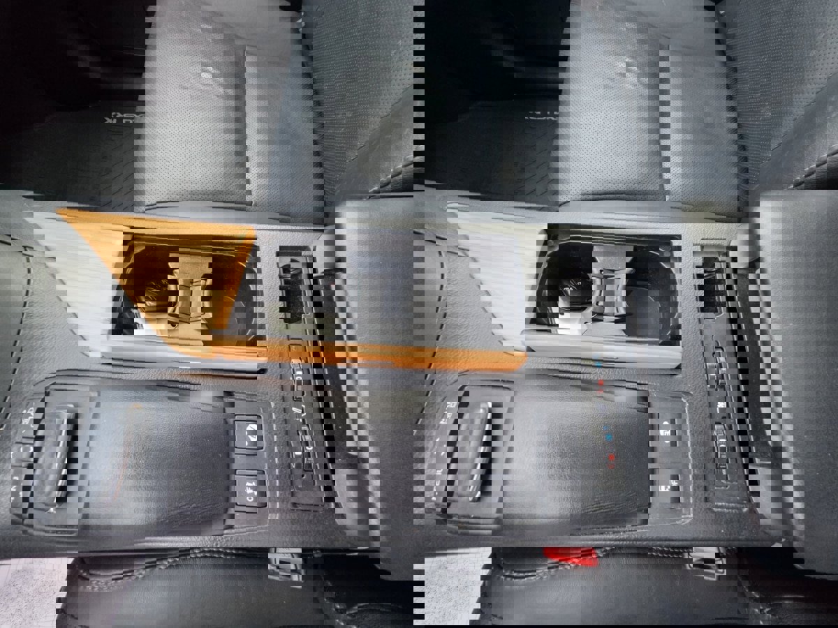 Used 2015 Lexus RX 450h AWD image 11