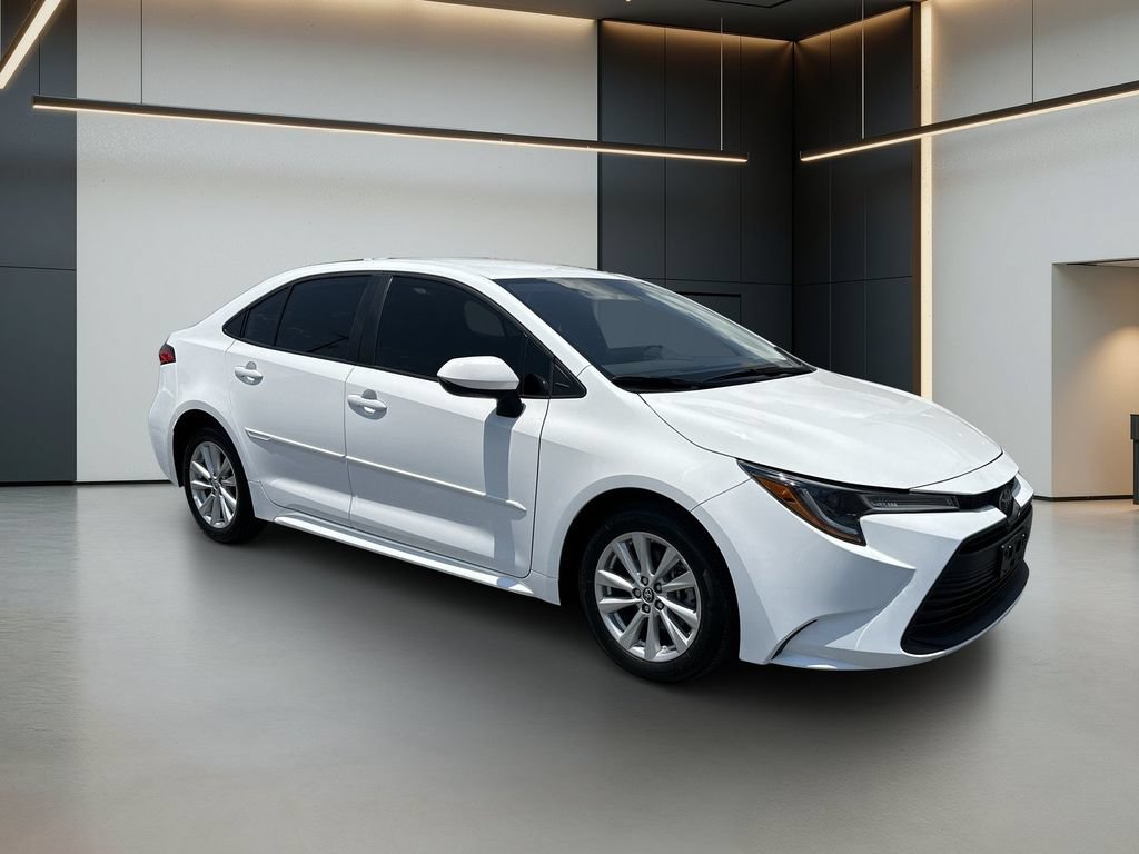 Used 2024 Toyota Corolla LE FWD image 8