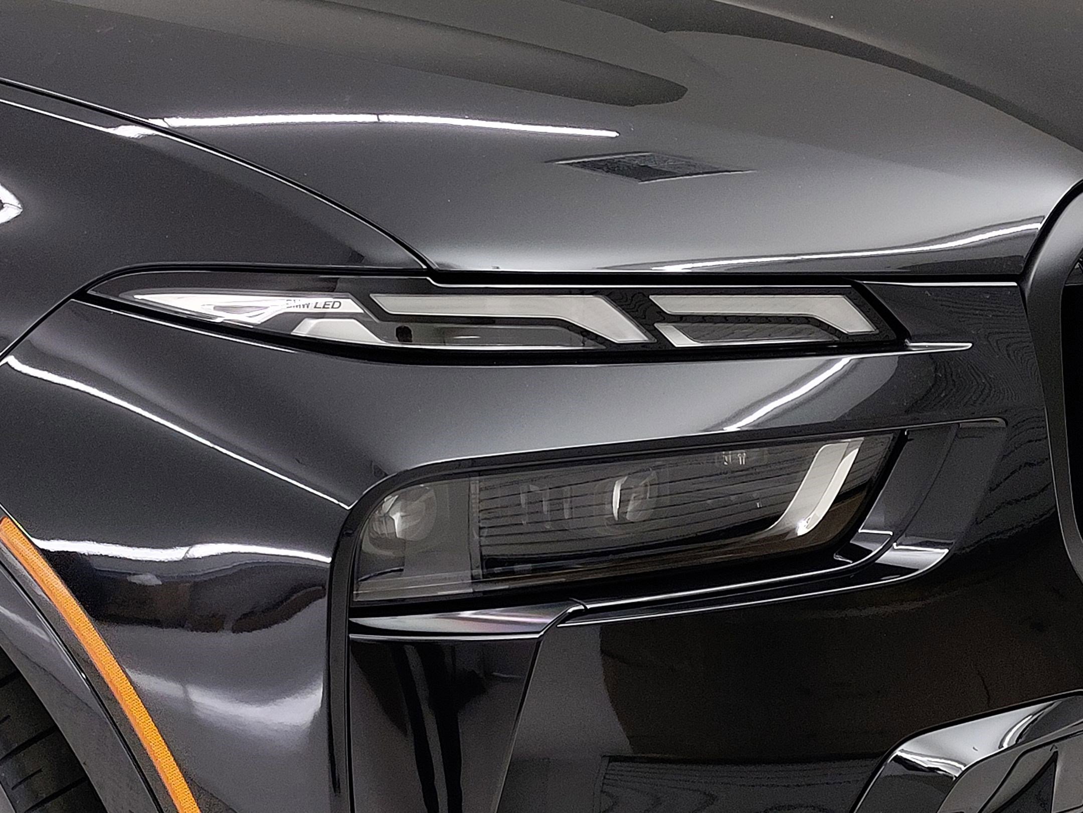 New 2026 BMW X7 M60i image 3