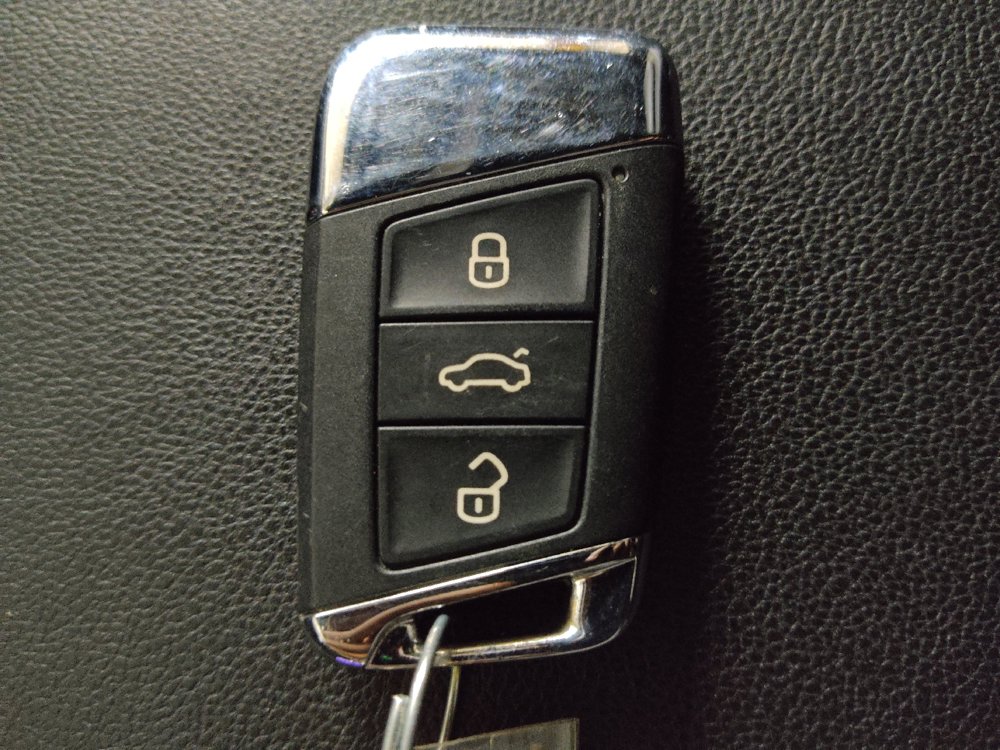 Used 2023 Volkswagen Atlas Cross Sport SE AWD/4WD image 32