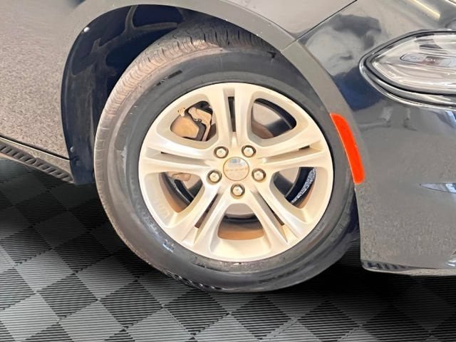 Used 2022 Dodge Charger SXT RWD image 32