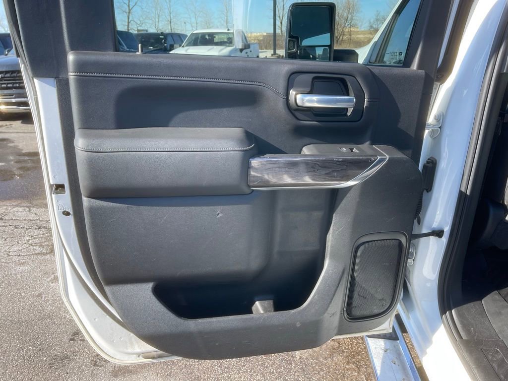 Used 2020 Chevrolet Silverado 3500 LTZ w/ LTZ Convenience Package AWD/4WD image 25