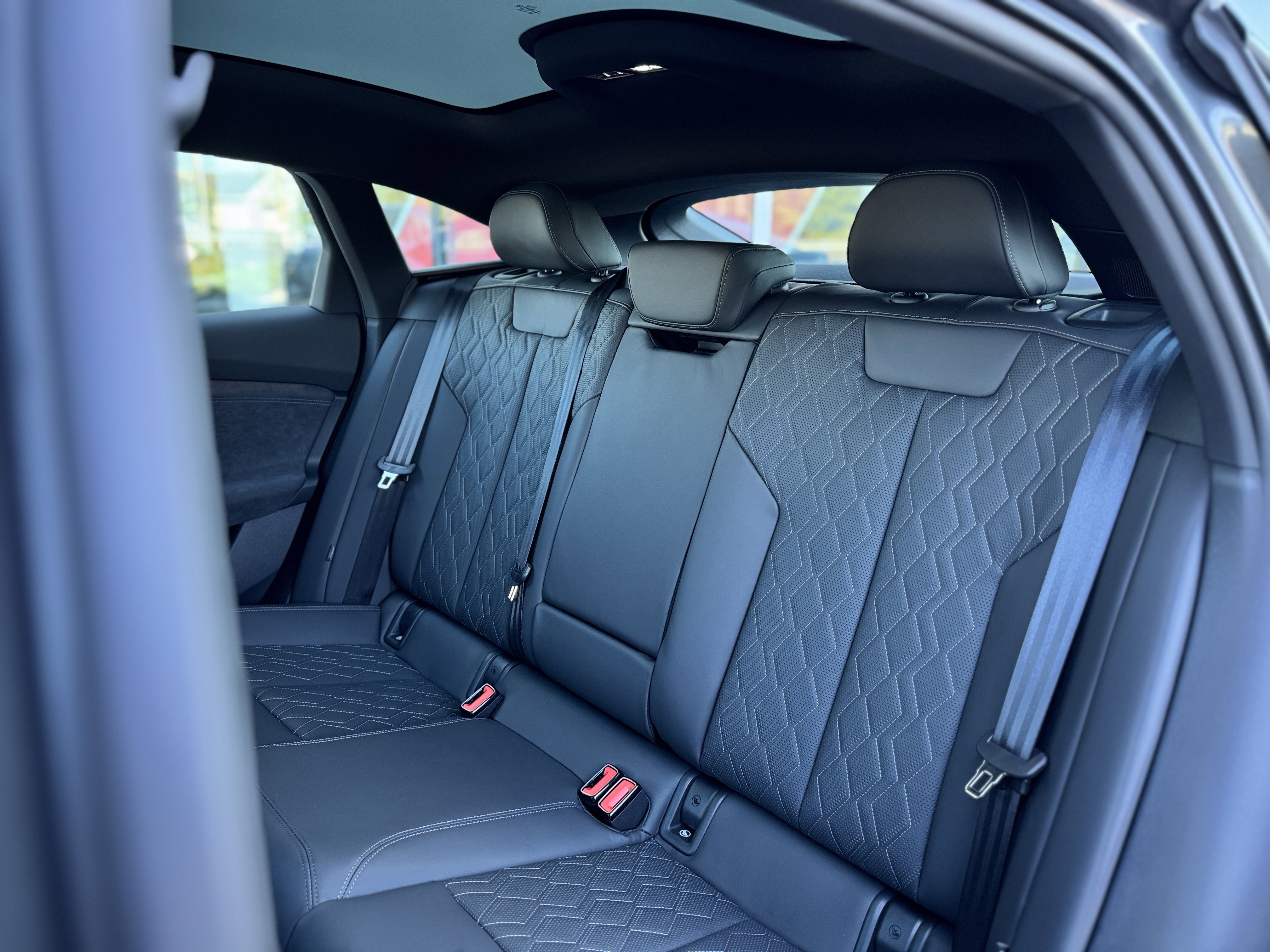 New 2025 Audi S6 e-tron Premium Plus image 19