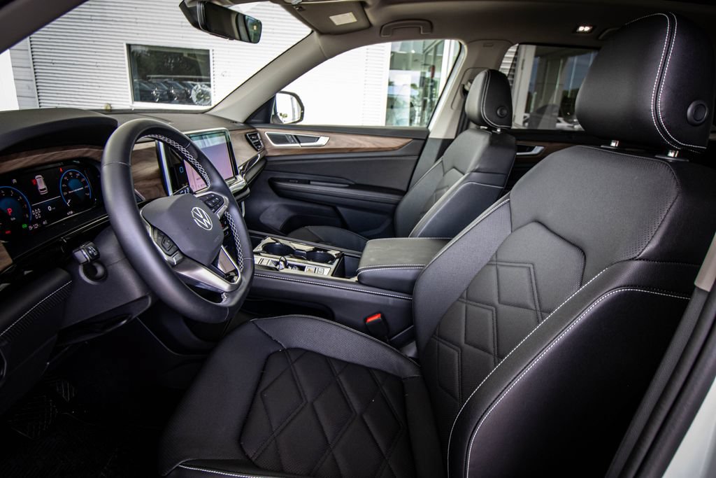 Certified 2026 Volkswagen Atlas SE w/ Panoramic Sunroof Package FWD image 23