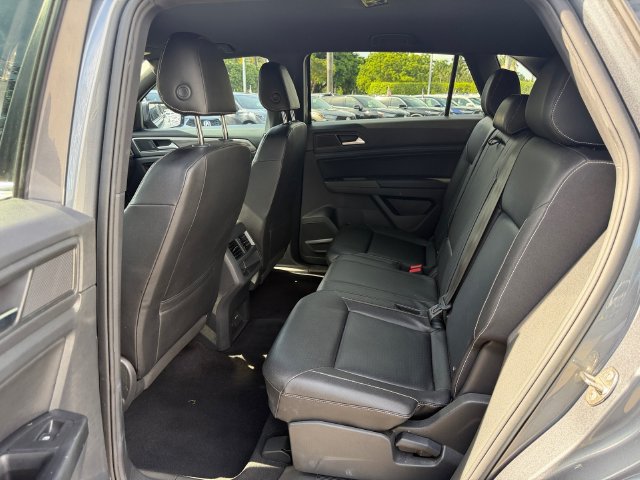 Used 2020 Volkswagen Atlas Cross Sport SE w/ Towing Package FWD image 13