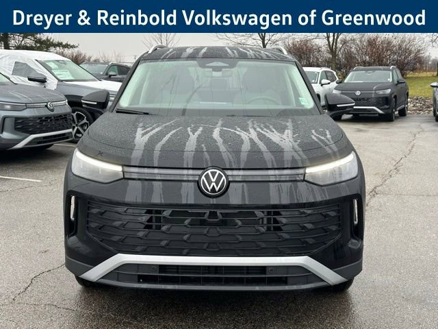 New 2026 Volkswagen Tiguan S image 2