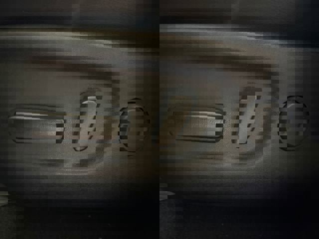 Used 2018 Toyota RAV4 SE w/ Power Extra Value Package image 11