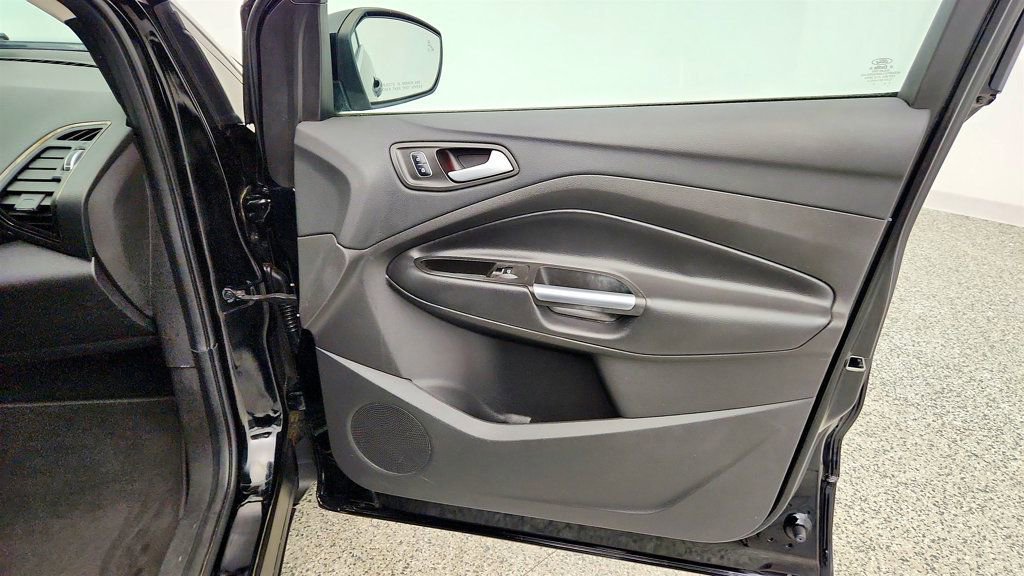 Used 2017 Ford Escape Titanium AWD/4WD image 26