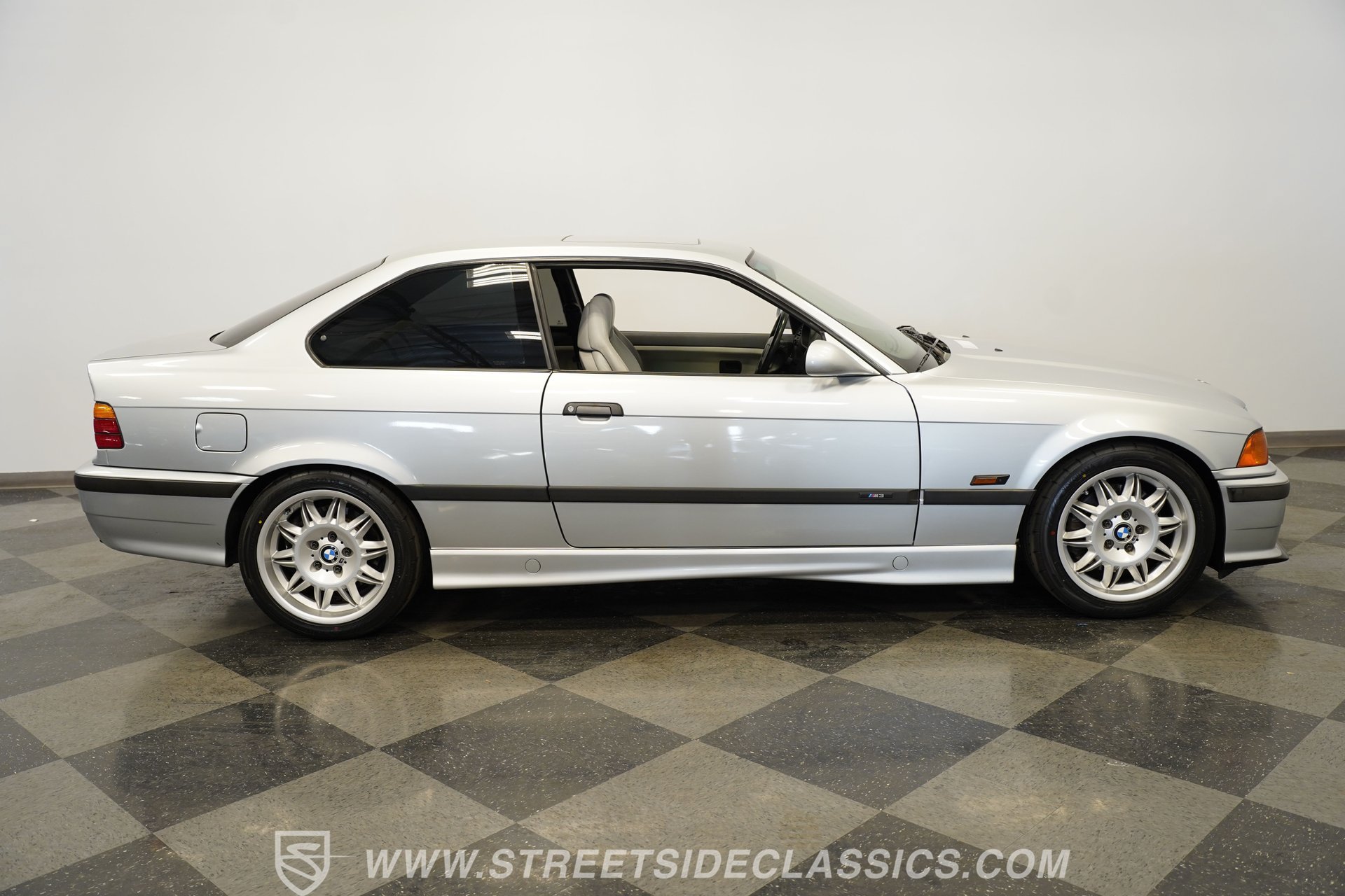 Used 1996 BMW M3 Coupe RWD image 15