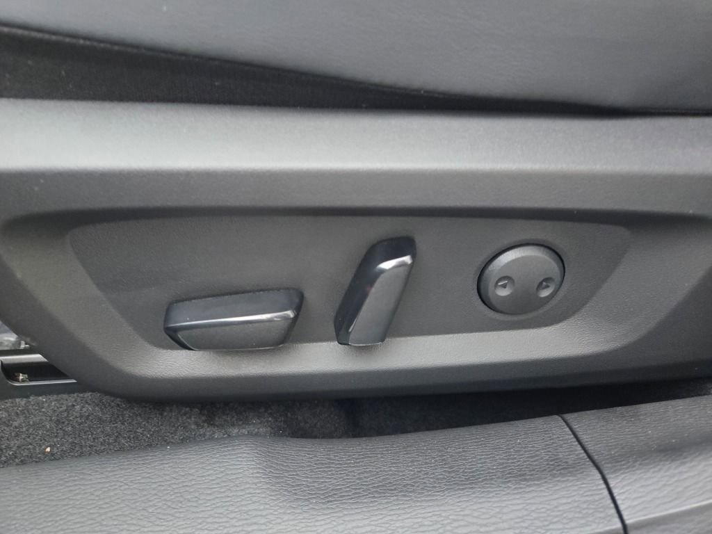 New 2025 Mitsubishi Outlander SE image 15