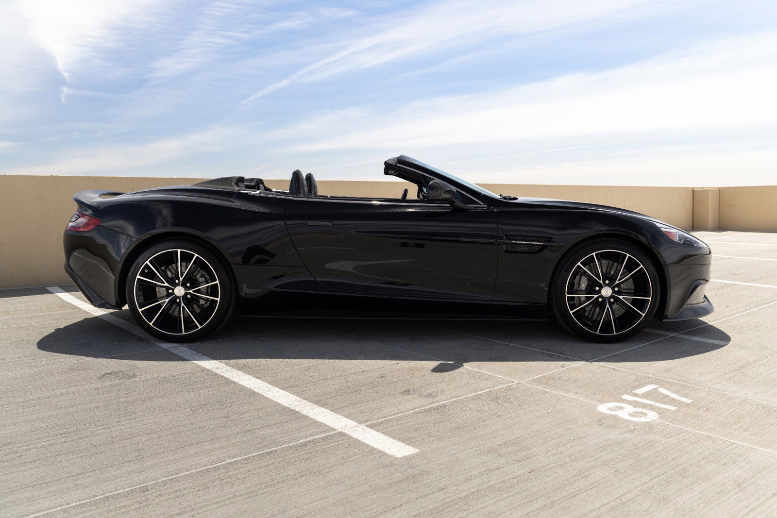 Used 2015 Aston Martin Vanquish Volante RWD image 6