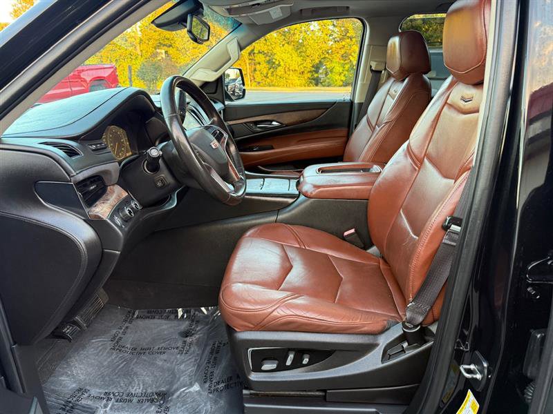 Used 2015 Cadillac Escalade ESV Luxury image 35