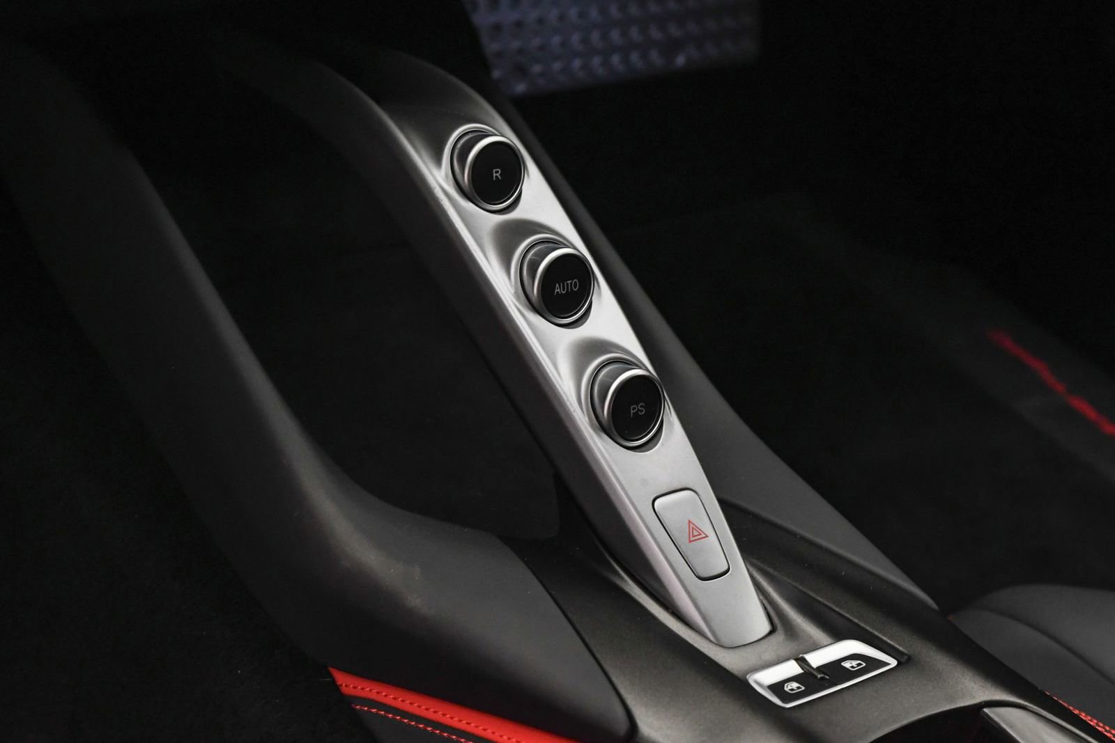 Used 2018 Ferrari 812 Superfast RWD image 38
