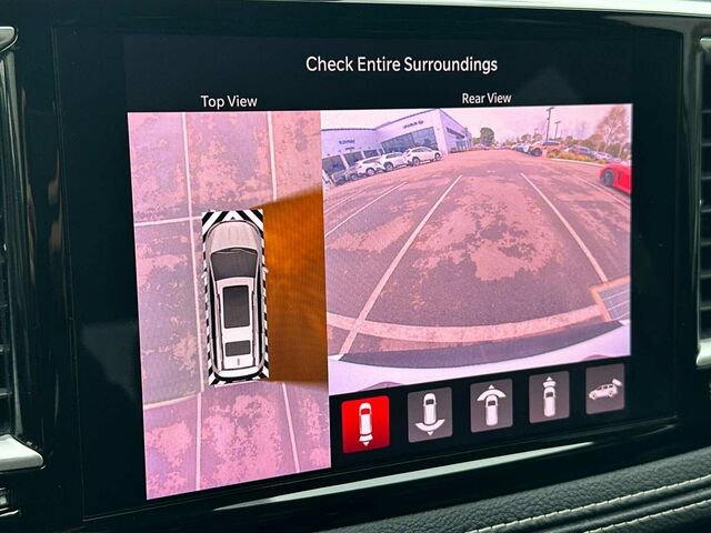 Used 2022 Chrysler Pacifica Touring-L w/ Uconnect Theater Family Group image 25