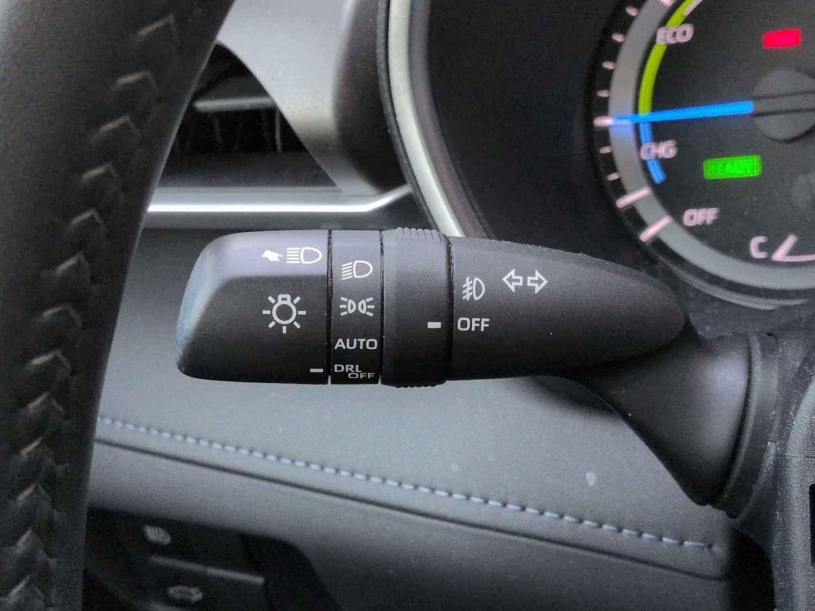 Used 2023 Toyota Highlander XLE AWD/4WD image 29