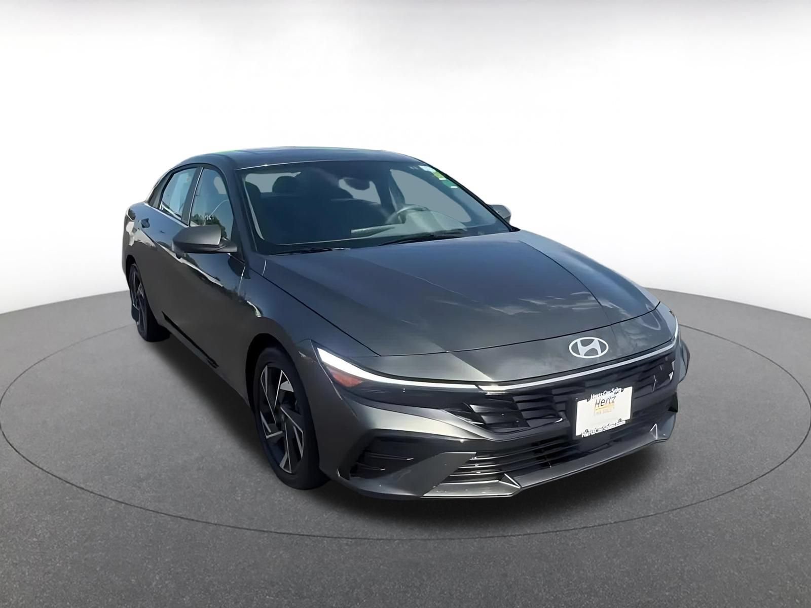 Used 2025 Hyundai Elantra SEL FWD image 3